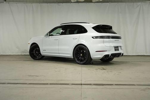 2026 Porsche Cayenne GTS