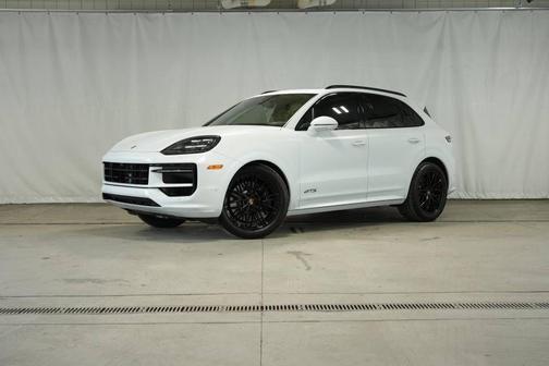 2026 Porsche Cayenne GTS