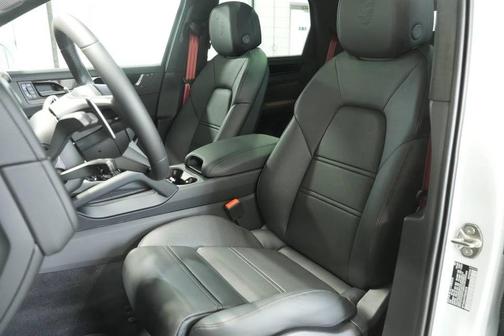 2026 Porsche Cayenne GTS