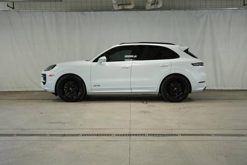 2026 Porsche Cayenne GTS