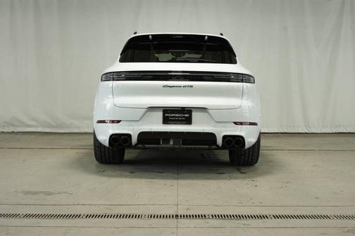 2026 Porsche Cayenne GTS