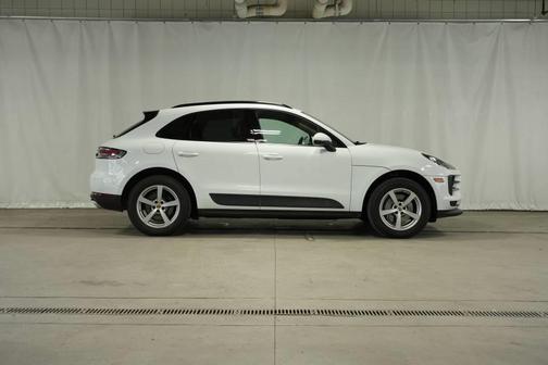 2021 Porsche Macan Base