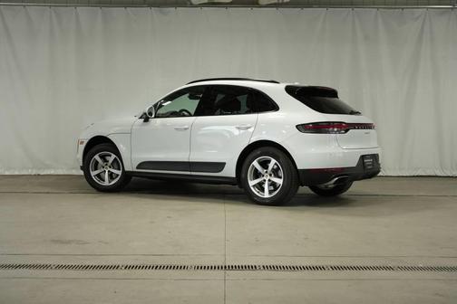 2021 Porsche Macan Base