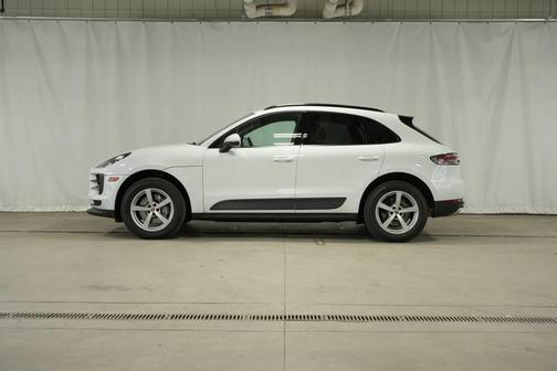 2021 Porsche Macan Base