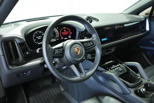 2024 Porsche Cayenne AWD