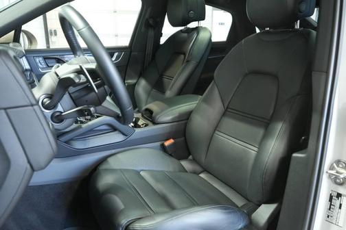 2024 Porsche Cayenne AWD