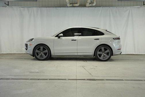 2024 Porsche Cayenne AWD