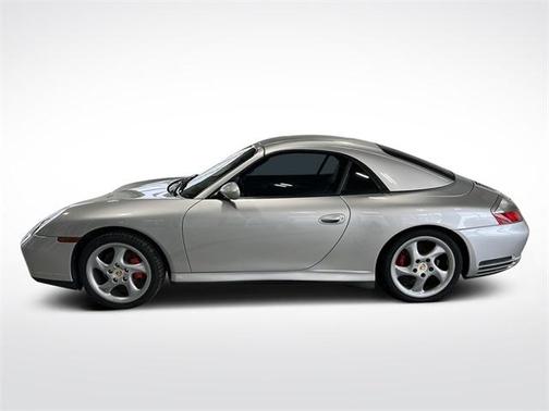 Photo 5 of 25 of 2004 Porsche 911 Carrera 4S Cabriolet