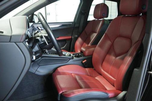 2024 Porsche Macan S