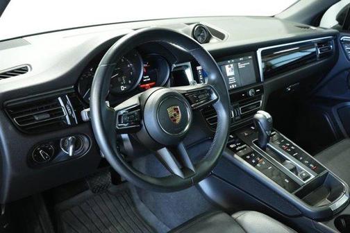 2023 Porsche Macan 