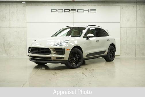 Chalk 2019 Porsche Macan Base