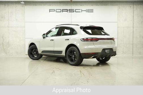 Chalk 2019 Porsche Macan Base