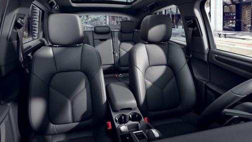 2025 Porsche Macan Base