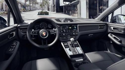 2025 Porsche Macan Base