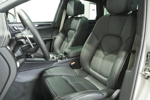 2026 Porsche Macan T