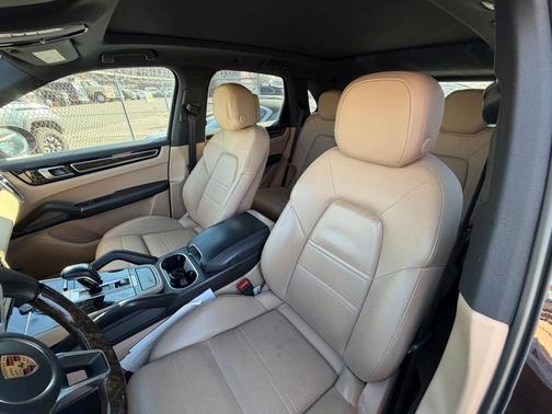 2019 Porsche Cayenne Base