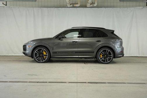 2020 Porsche Cayenne E-Hybrid Turbo S
