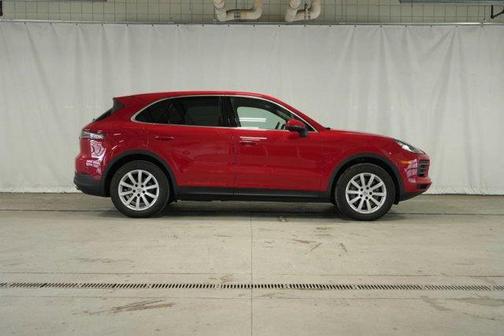 2022 Porsche Cayenne S