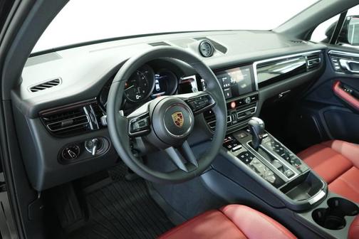 2024 Porsche Macan 