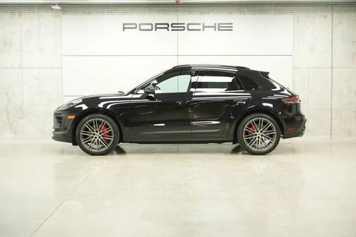 Jet Black Metallic 2026 Porsche Macan S
