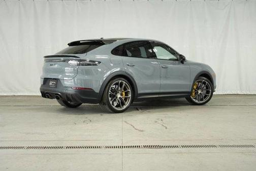 2022 Porsche Cayenne Turbo GT