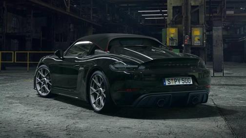 2025 Porsche 718 Spyder RS