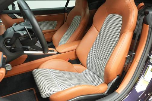 Viola Metallic 2024 Porsche 911 Turbo S