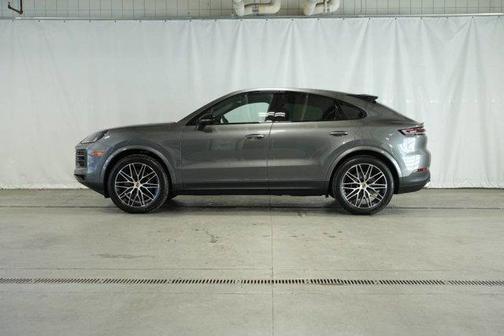 2025 Porsche Cayenne AWD