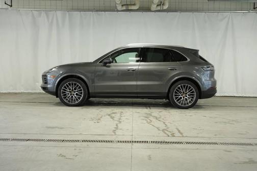 2023 Porsche Cayenne 