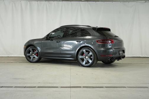 2018 Porsche Macan Turbo