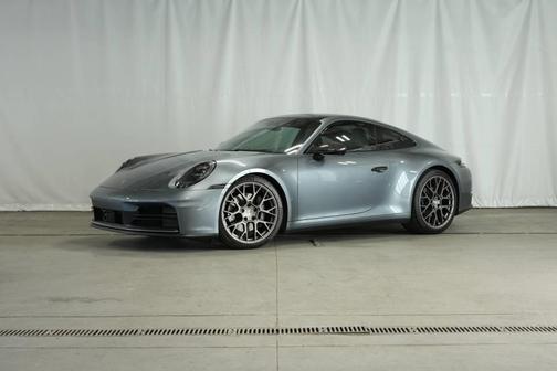 2025 Porsche 911 Carrera
