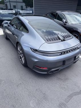 2025 Porsche 911 Carrera