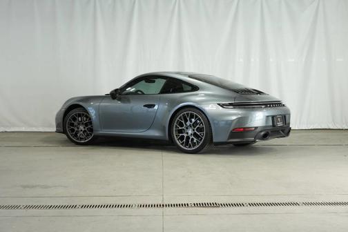 2025 Porsche 911 Carrera
