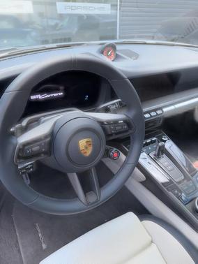 2025 Porsche 911 Carrera