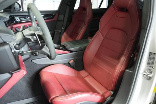 2025 Porsche Panamera GTS