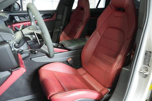 2025 Porsche Panamera GTS