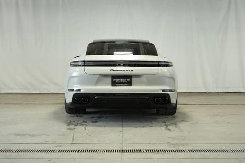 2025 Porsche Panamera GTS