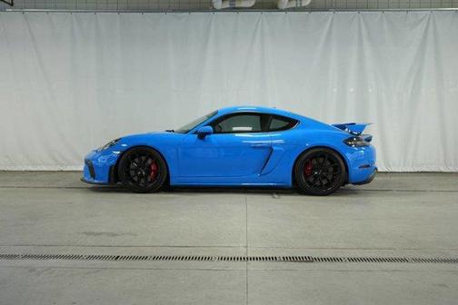2022 Porsche 718 Cayman GT4