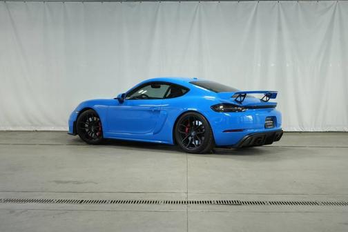 2022 Porsche 718 Cayman GT4