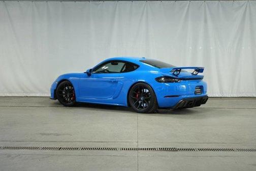 2022 Porsche 718 Cayman GT4