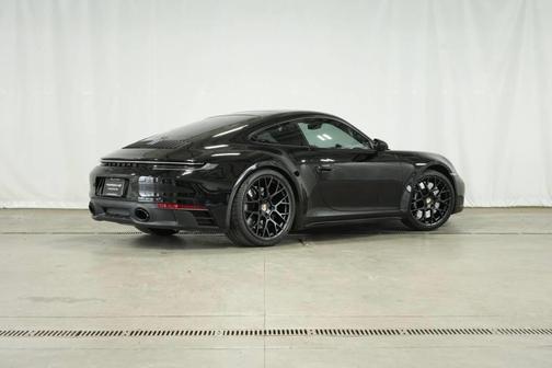 2023 Porsche 911 Carrera 4 GTS
