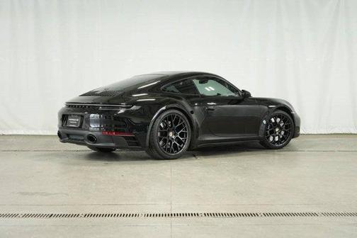 2023 Porsche 911 Carrera 4 GTS