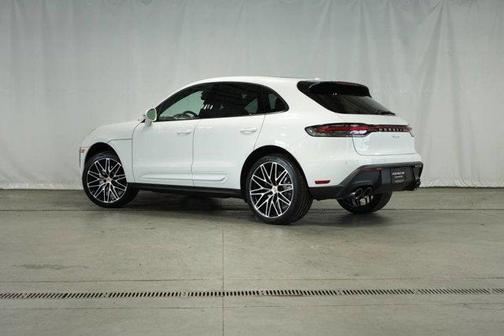 2025 Porsche Macan 