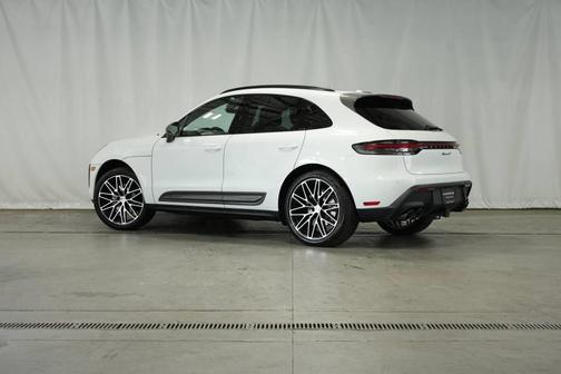 2025 Porsche Macan T