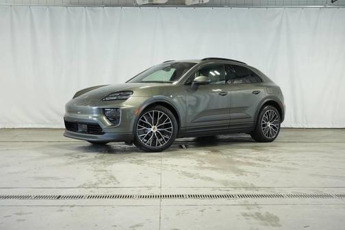 2026 Porsche Macan 4