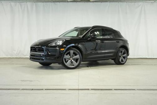 2026 Porsche Macan Base
