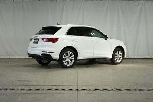 2022 Audi Q3 45 S line Premium