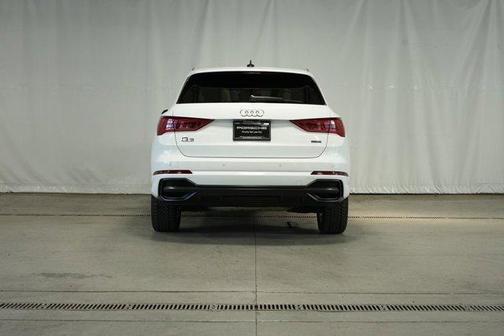 2022 Audi Q3 45 S line Premium