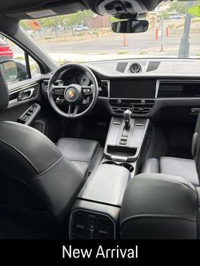 Black 2024 Porsche Macan S