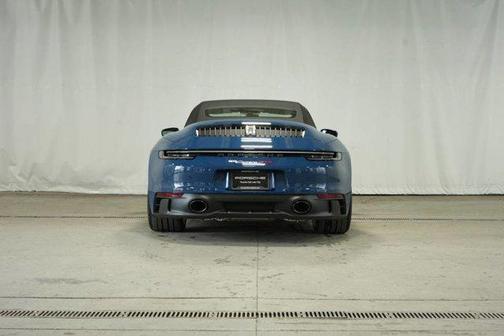 2023 Porsche 911 Carrera GTS